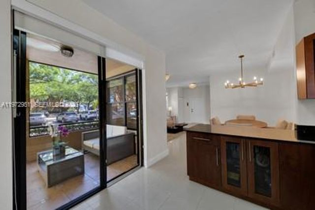 15533 N Miami Lakeway N 15533, Miami Lakes, FL 33014