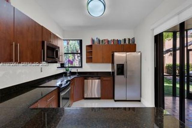 15533 N Miami Lakeway N 15533, Miami Lakes, FL 33014