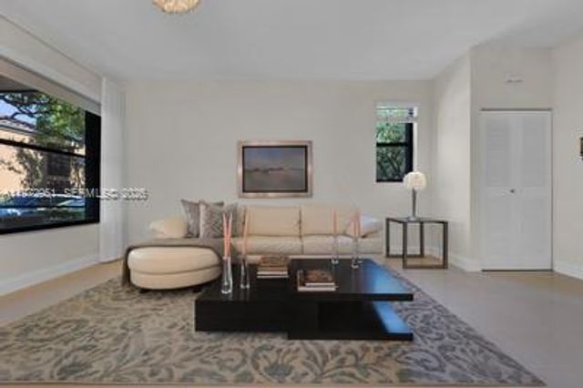 15533 N Miami Lakeway N 15533, Miami Lakes, FL 33014