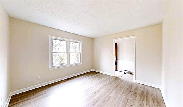 101 Shady Oak Court, Clemmons, NC 27012