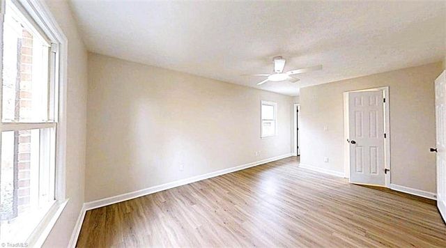 101 Shady Oak Court, Clemmons, NC 27012