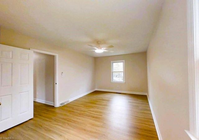 101 Shady Oak Court, Clemmons, NC 27012