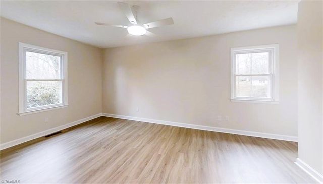 101 Shady Oak Court, Clemmons, NC 27012