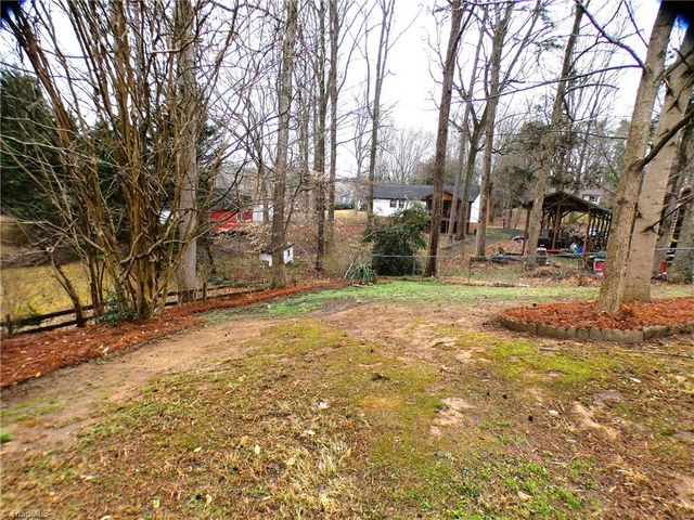 101 Shady Oak Court, Clemmons, NC 27012