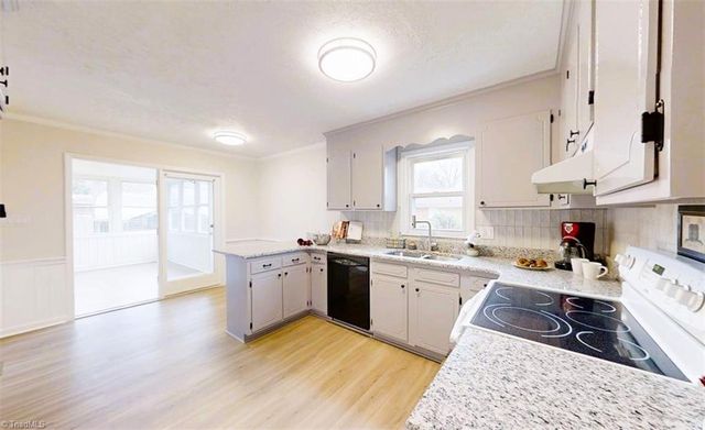 101 Shady Oak Court, Clemmons, NC 27012