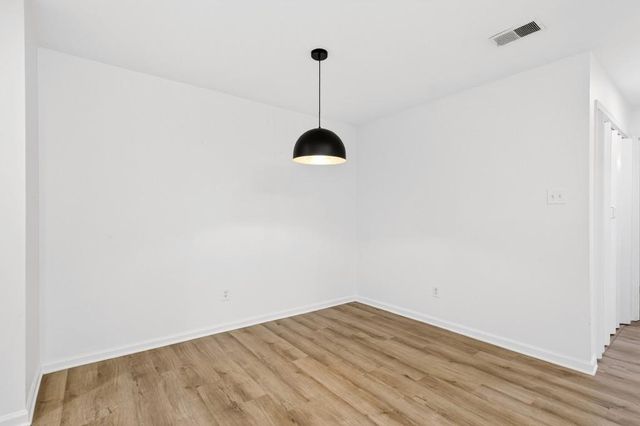 3113 Lake Pointe Circle, Roswell, GA 30075