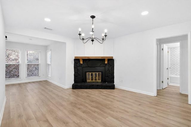 3113 Lake Pointe Circle, Roswell, GA 30075