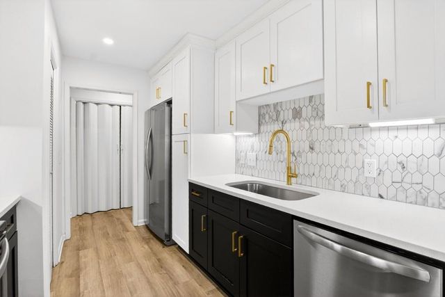 3113 Lake Pointe Circle, Roswell, GA 30075