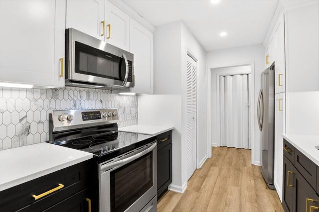 3113 Lake Pointe Circle, Roswell, GA 30075