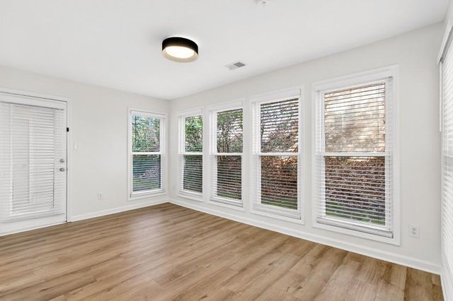 3113 Lake Pointe Circle, Roswell, GA 30075