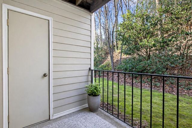 3113 Lake Pointe Circle, Roswell, GA 30075