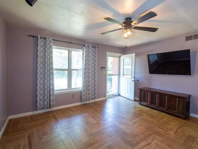 4932 Michael Place, Del City, OK 73115