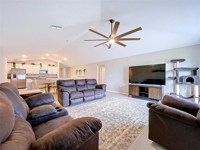 5420 LESLIE CANYON DRIVE, Wimauma, FL 33598