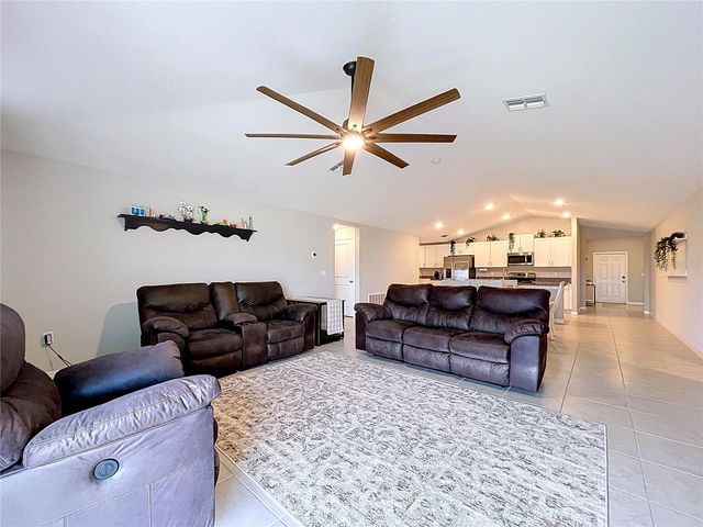 5420 LESLIE CANYON DRIVE, Wimauma, FL 33598