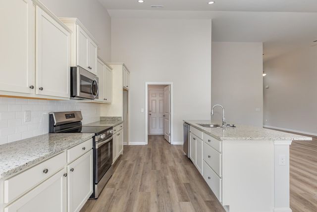 924 Woodside Dr., Conway, SC 29526
