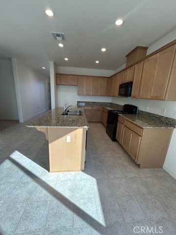 177 Squaw Valley Drive, Merced, CA 95341