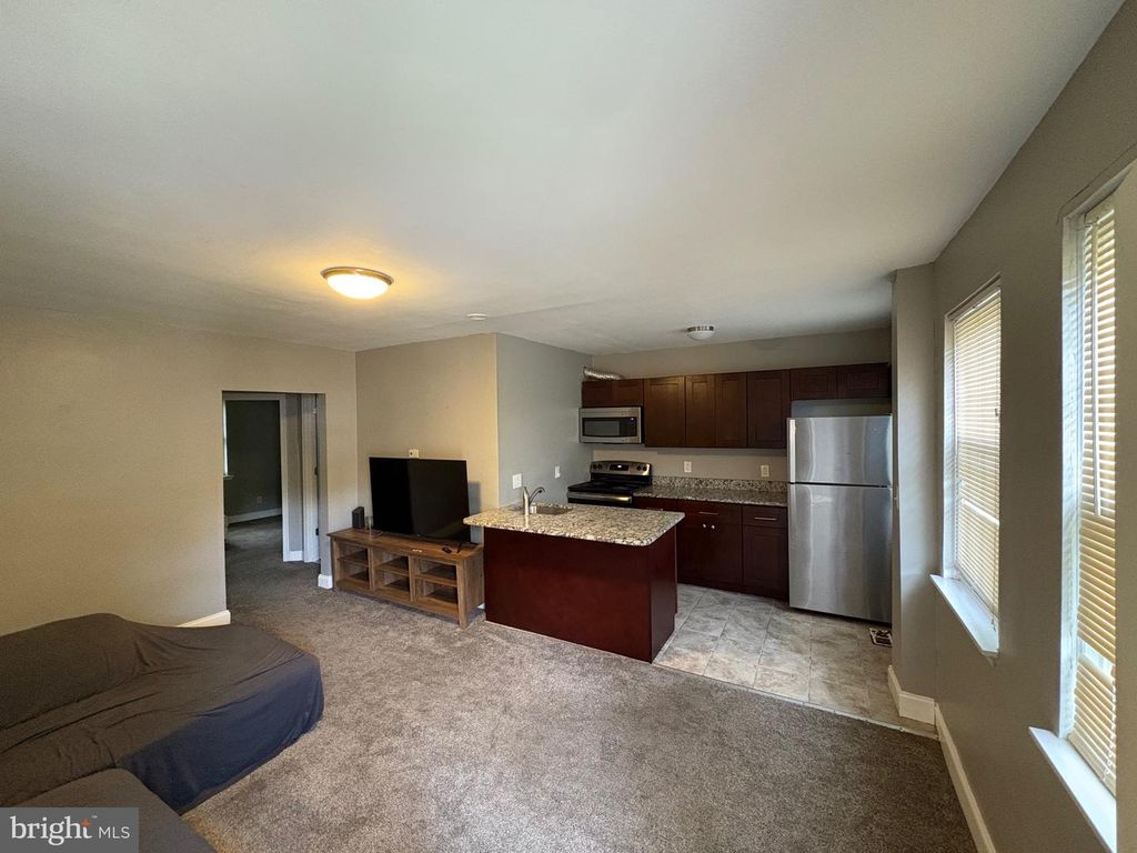 Image 1 of property listing at 911 SAINT DUNSTANS RD, Baltimore, MD 21212