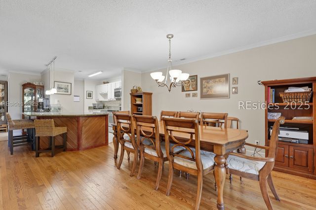 1 Gloucester Rd Apt 105, Hilton Head Island, SC 29928