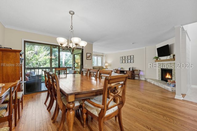 1 Gloucester Rd Apt 105, Hilton Head Island, SC 29928
