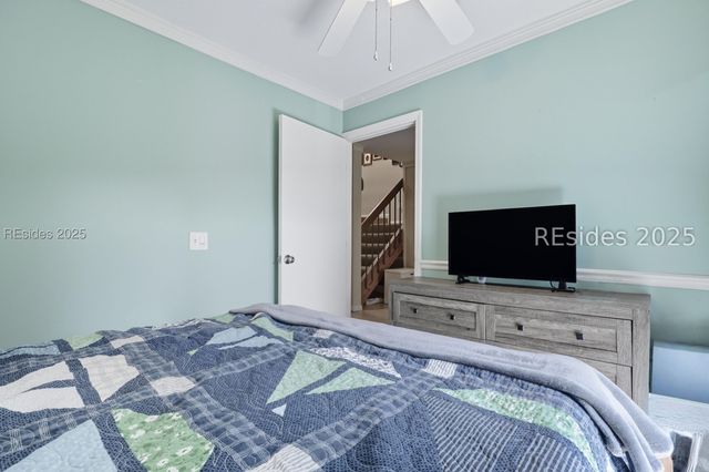 1 Gloucester Rd Apt 105, Hilton Head Island, SC 29928