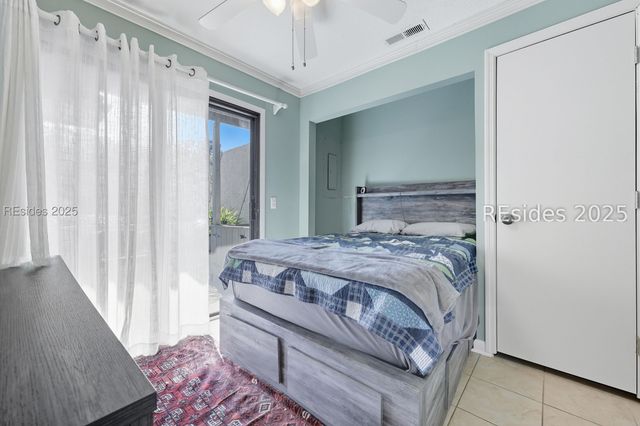 1 Gloucester Rd Apt 105, Hilton Head Island, SC 29928