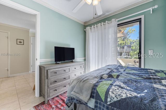 1 Gloucester Rd Apt 105, Hilton Head Island, SC 29928