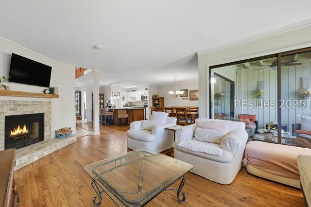 1 Gloucester Rd Apt 105, Hilton Head Island, SC 29928