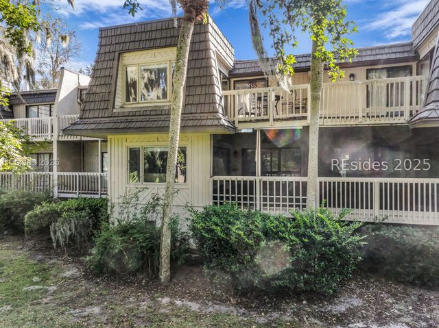 1 Gloucester Rd Apt 105, Hilton Head Island, SC 29928