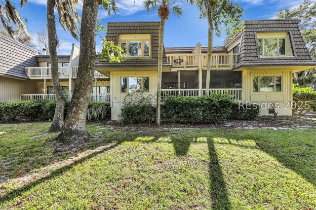 1 Gloucester Rd Apt 105, Hilton Head Island, SC 29928