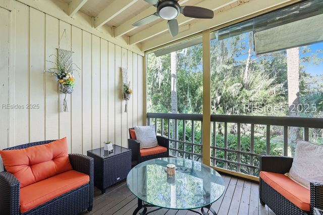 1 Gloucester Rd Apt 105, Hilton Head Island, SC 29928