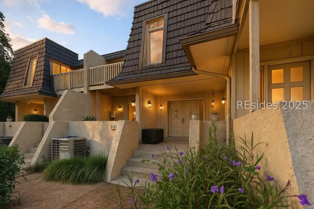 1 Gloucester Rd Apt 105, Hilton Head Island, SC 29928