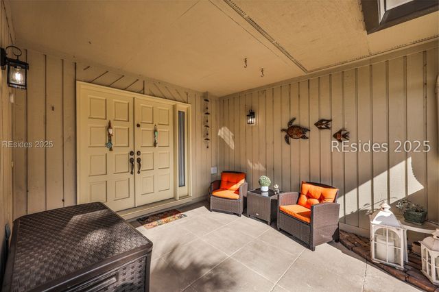 1 Gloucester Rd Apt 105, Hilton Head Island, SC 29928
