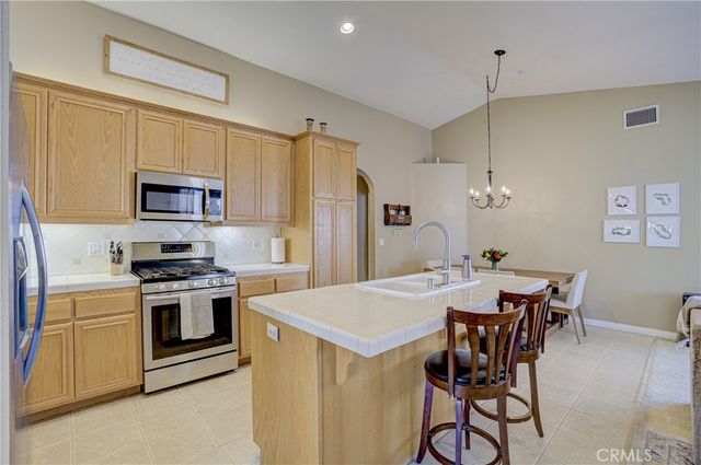 117 Morro, Fallbrook, CA 92028