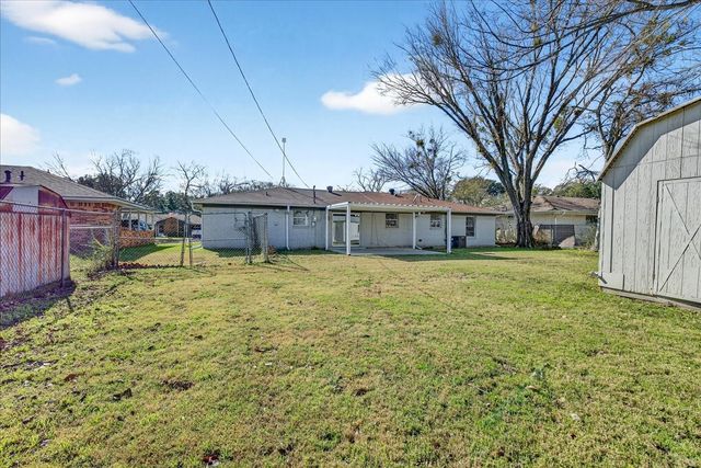 1407 Royal Drive, Kaufman, TX 75142