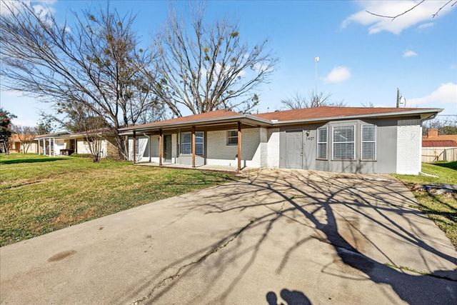 1407 Royal Drive, Kaufman, TX 75142