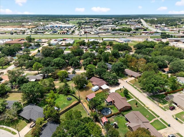 1407 Royal Drive, Kaufman, TX 75142