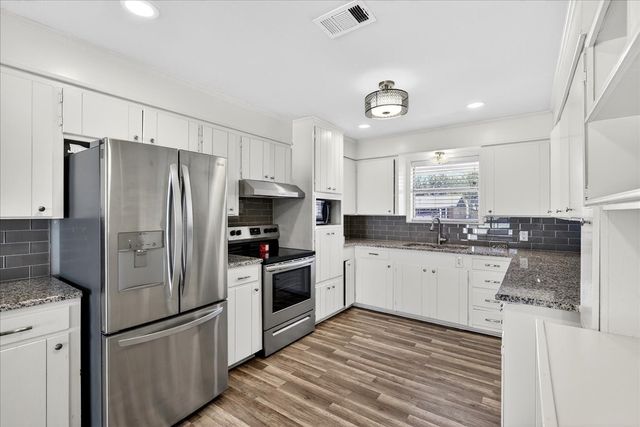 1407 Royal Drive, Kaufman, TX 75142