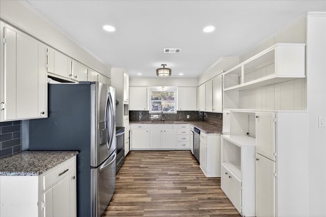 1407 Royal Drive, Kaufman, TX 75142