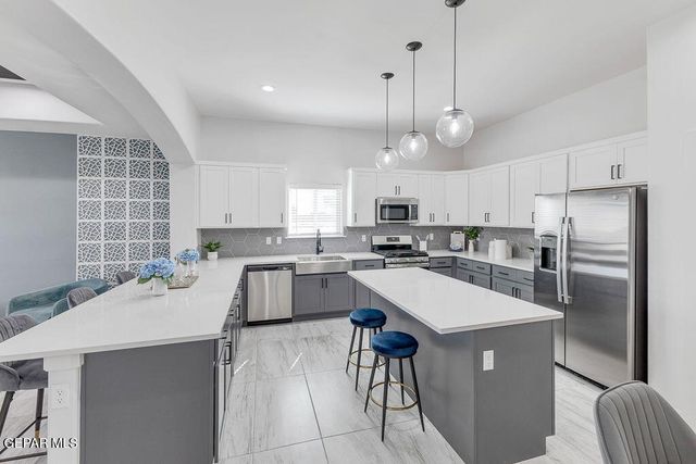 126 Organ Trail, Santa Teresa, NM 88008