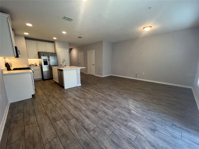 104 CEDAR BARK, Sanford, FL 32771