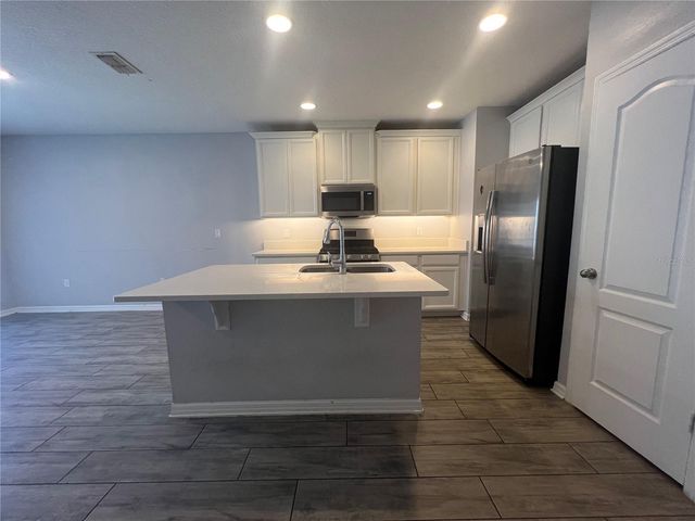 104 CEDAR BARK, Sanford, FL 32771