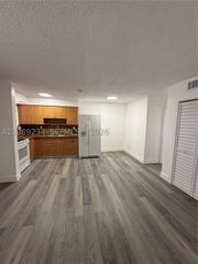 2385 NW 11th St C31, Miami, FL 33125