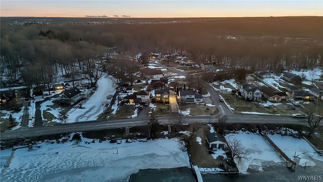 4178 East River Road, Grand Island, NY 14072