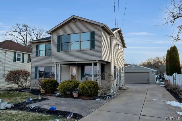 4178 East River Road, Grand Island, NY 14072