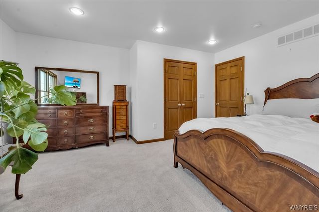 4178 East River Road, Grand Island, NY 14072