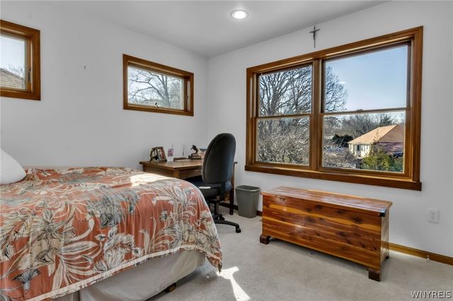 4178 East River Road, Grand Island, NY 14072