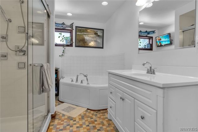 4178 East River Road, Grand Island, NY 14072