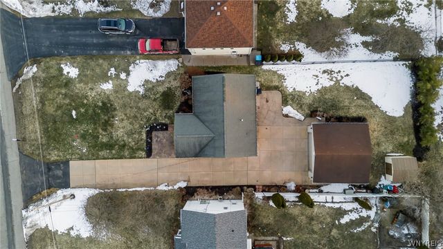 4178 East River Road, Grand Island, NY 14072