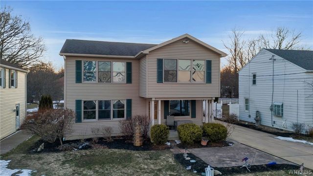 4178 East River Road, Grand Island, NY 14072