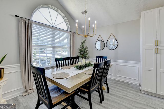 5496 Amber Cove Way, Flowery Branch, GA 30542
